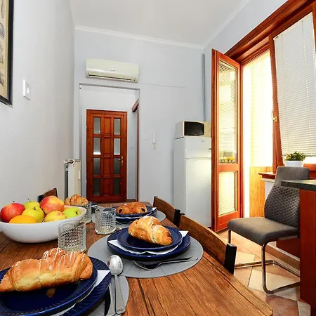 Singer R162 Apartman