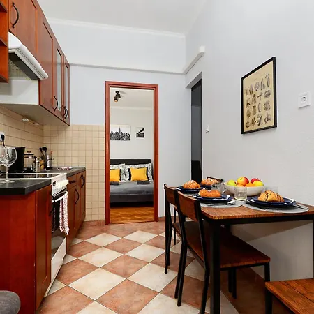 Luxury R162 Budapest
