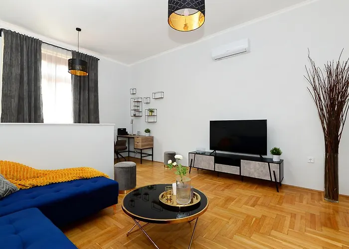 Luxury R162 * Budapešť