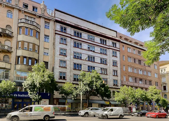 Luxury R162 Apartman *